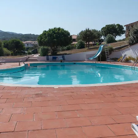 Trilocale Vista Piscina Baja Sardinia